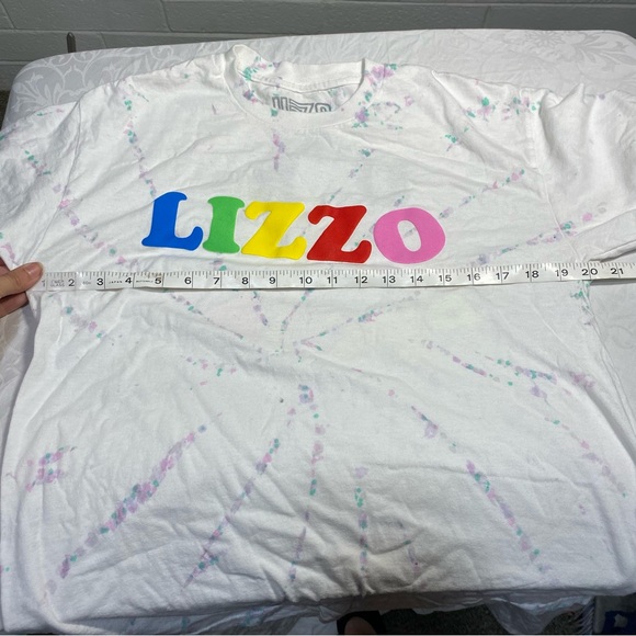 Official LIZZO Merch Tie Dye Rainbow Bubble Letters U R Special Medium T Shirt - Picture 5 of 11